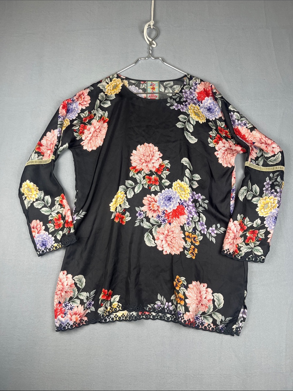 Johnny Was Edine Black Floral Tunic Dress
Size: Medium